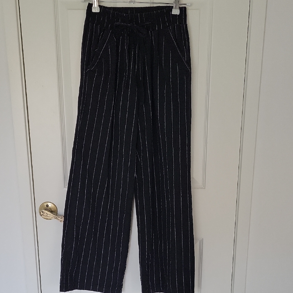 Chic Black Striped Pants